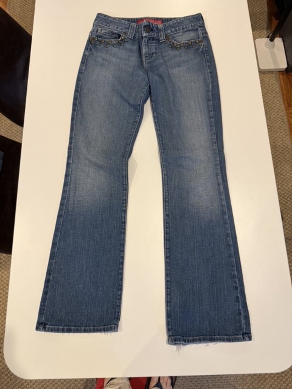 Guess brand jeans with western style rivet detailing - Picture 7 of 12